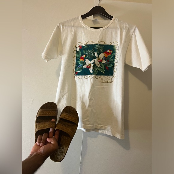 ANVIL HAWAII PRE-shrunk 100% cotton T-shirt & PALI HAWAII classic sandals size 8 - Picture 1 of 4